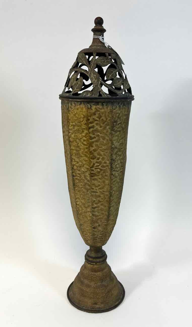 Vase/Urn
