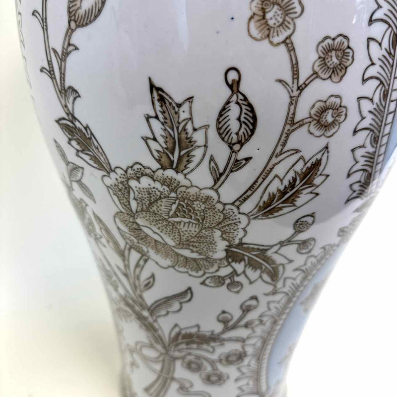 Vase/Urn