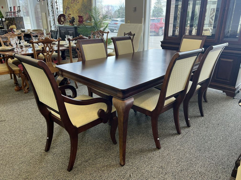 American Drew Table - 6 Chairs