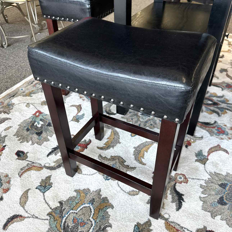 Pub Table / Chairs