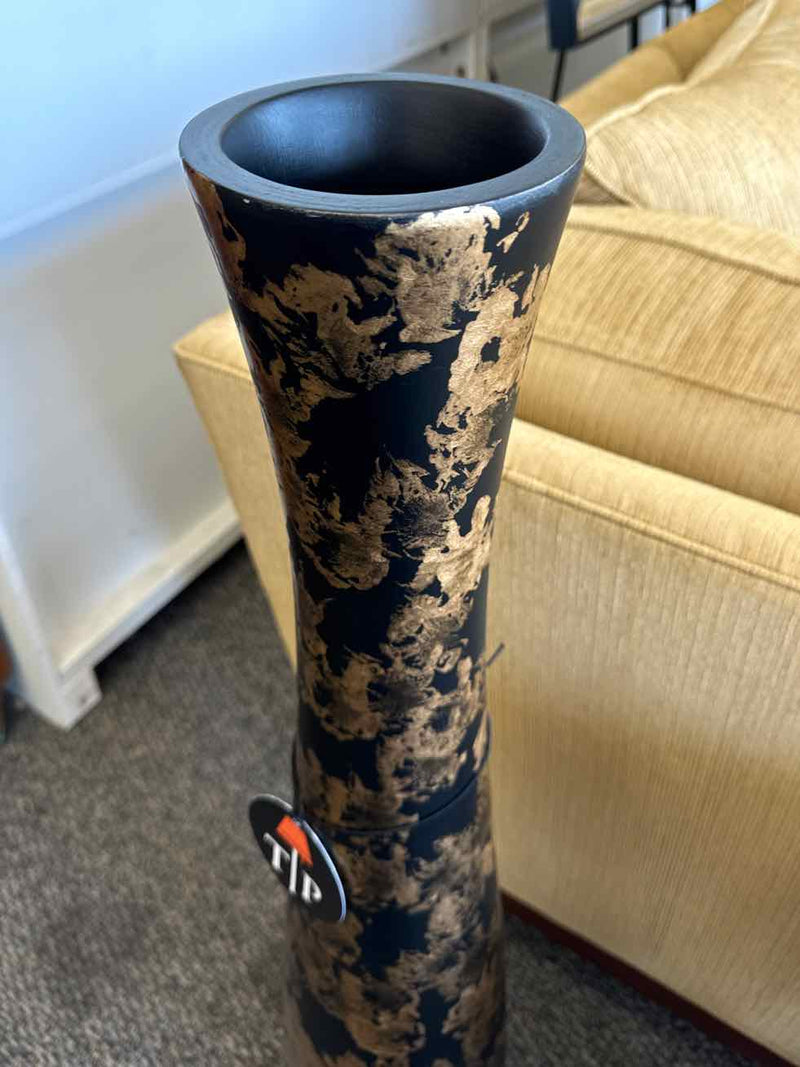 Vase/Urn