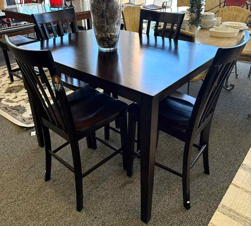 Ashley Pub Table / Chairs