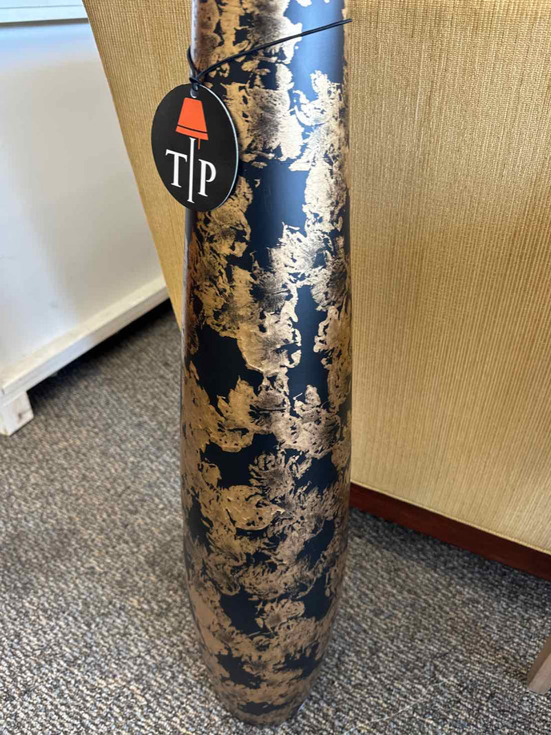 Vase/Urn